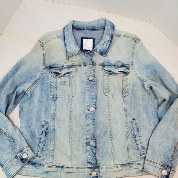 LC Lauren Conrad Jackets & Blazers - LC Lauren Conrad Light Wash Distressed Denim Trucker Jacket XXL Womens Western